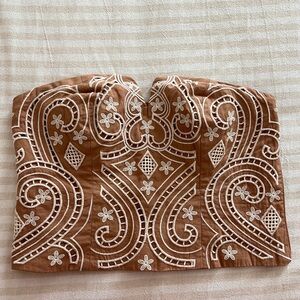 Express embroidered crop top